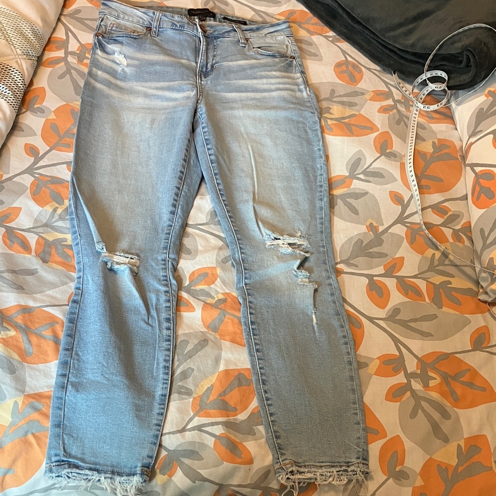 Kendall & Kylie Sky Blue Ankle Jeans - Size 7x28 - Picture 3 of 12